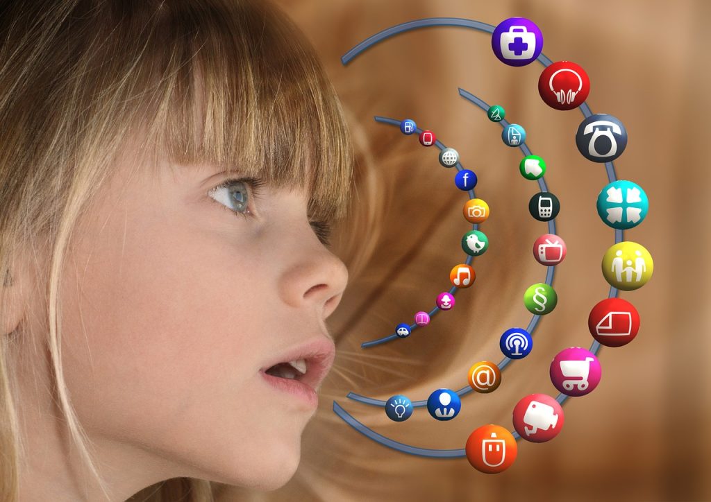 publication de photos d'enfants par les parents dans les réseaux sociaux dont Facebook
